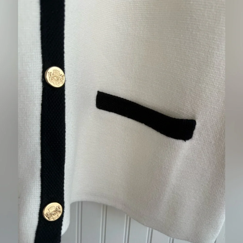 Abercrombie & Fitch White Short Sleeve Cardigan with Black Trim - Picture 4 of 7